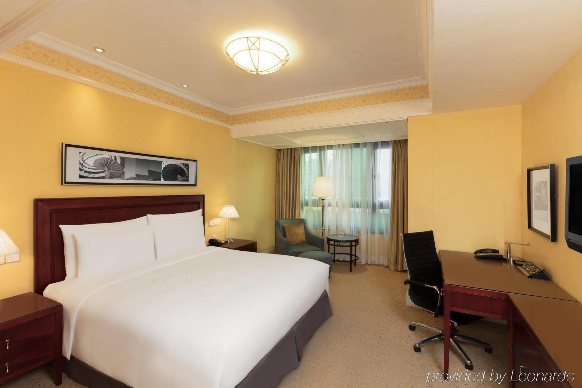 Parkline Century Park 5*